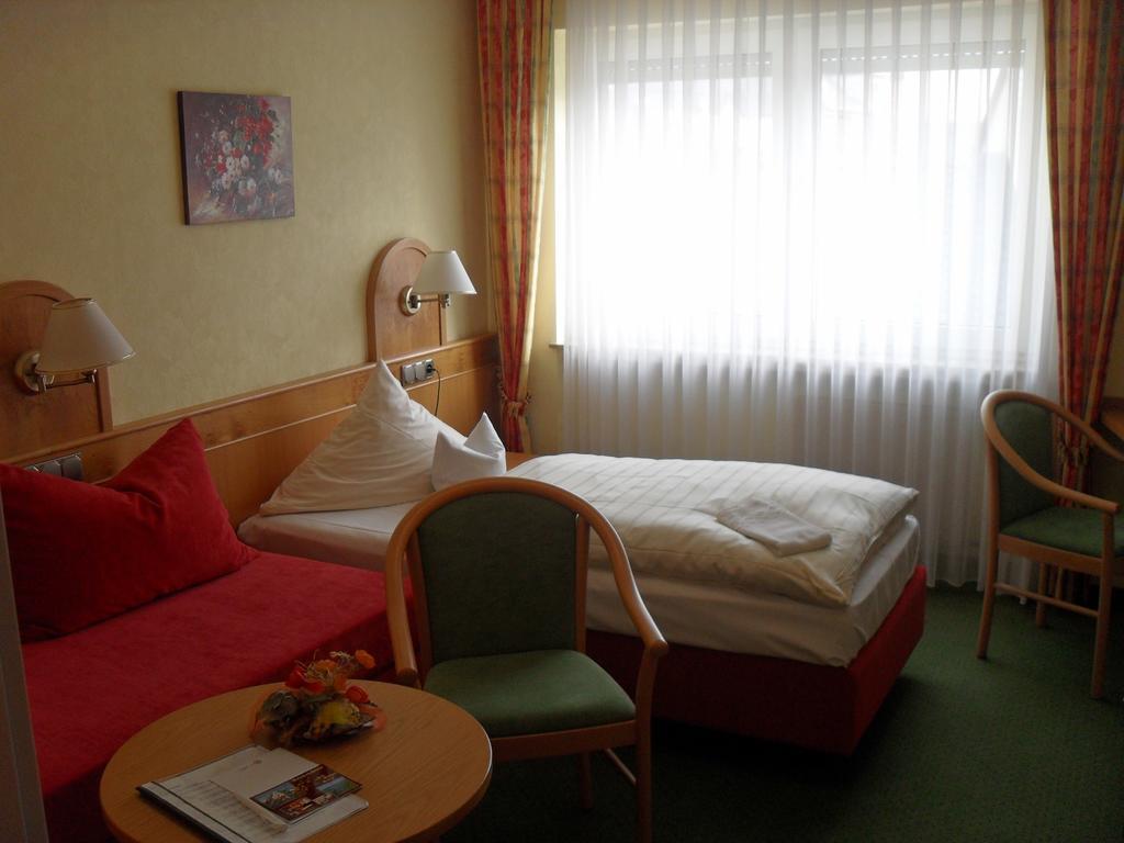 Hotel Reichsschenke Zum Ritter Gotz "Garni" Kröv 部屋 写真