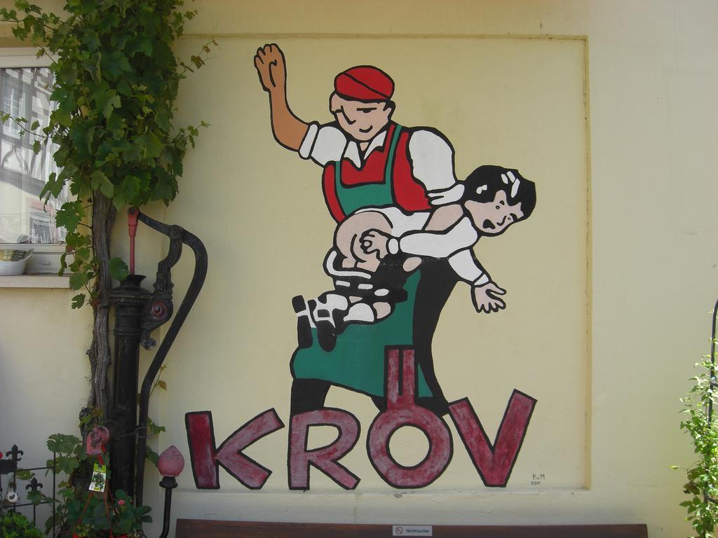 Hotel Reichsschenke Zum Ritter Gotz "Garni" Kröv エクステリア 写真