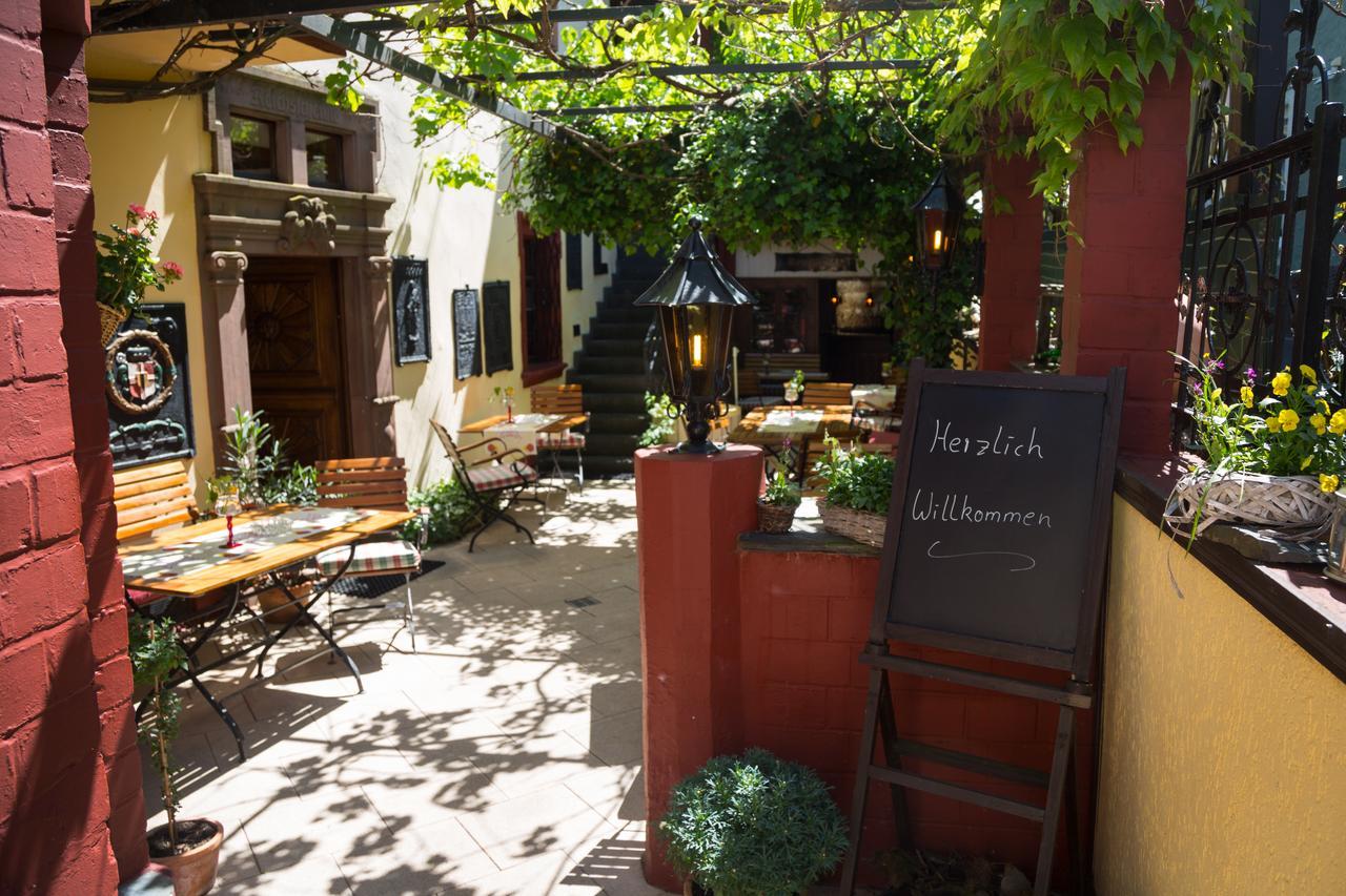 Hotel Reichsschenke Zum Ritter Gotz "Garni" Kröv エクステリア 写真